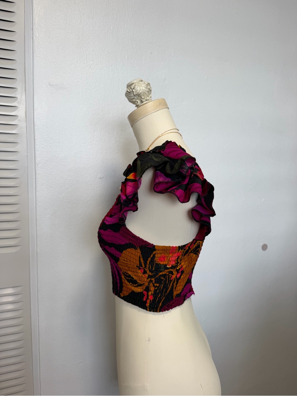 Purple Floral Smocked Puff-Sleeve Crop Top - Picture 2 of 4